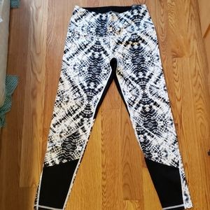 NWT Victoria's Secret VSX Sport Knockout Tight, L